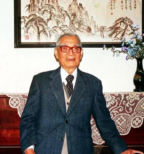 1968年，72岁的茅以升妻子刚去世，他就和6个孩子商量，想要续弦。孩子们不反对