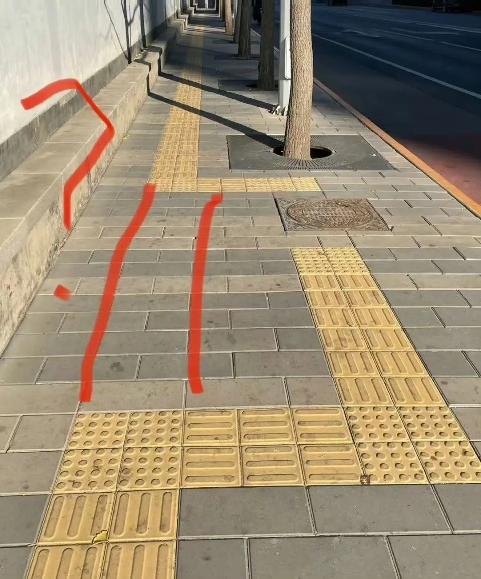 不懂就问，盲道这么铺有什么说法？