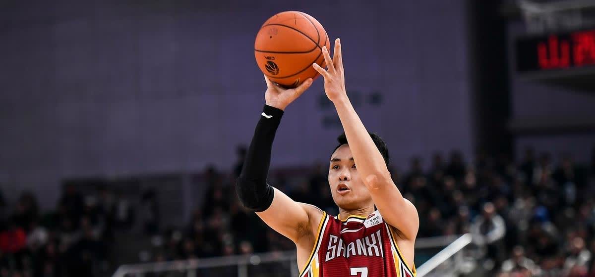 自信！原帅：如果和库里在NBA的三分大赛进行PK，我俩五五开
山西队后卫原帅在
