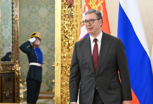 比川普访华更大的谜团，要等9月5日才揭晓，武契奇称被要求多留2天
 
麻烦看官老