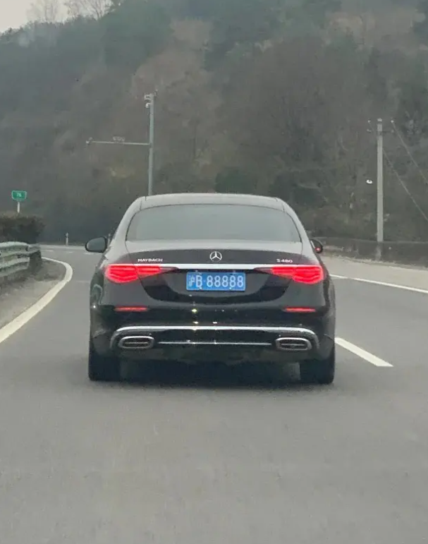 一块铁皮而已，能有多重，不值钱