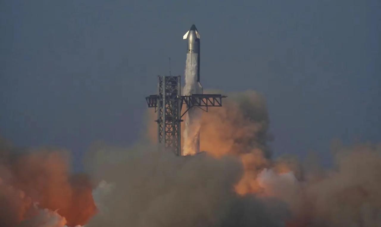 “星舰”第十次试飞刚刚被取消了。
原因是地面系统出现故障。
也就是说“星舰”本身
