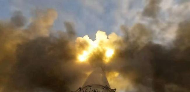 太惨了，不投降，就是航空炸弹爆破！俄罗斯空天军FAB滑翔制导炸弹，根本就打不完！