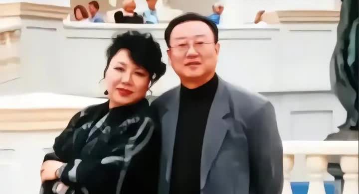 当年以一首牡丹之歌红遍大江南北的蒋大为，晚年被一自称为是他情人的女经纪人骗财，最