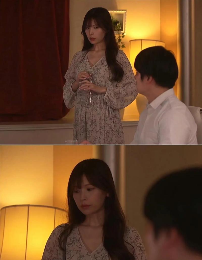 其实绝大部分男人，就算外面有别的女人，他内心也是不愿意离的。
这事儿也没你想的那