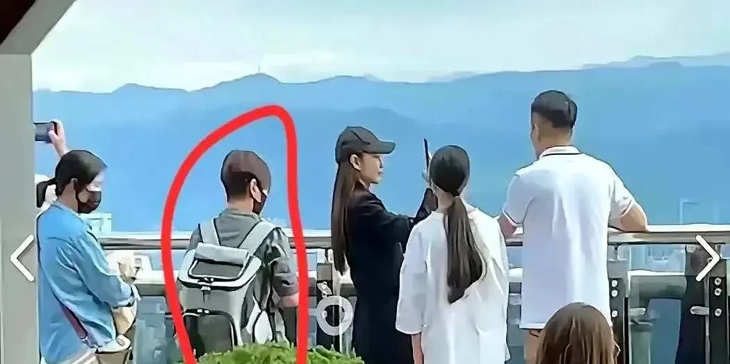 汪小菲一家三代带娃记











这剧情，谁能想到啊！之前汪小菲和大S
