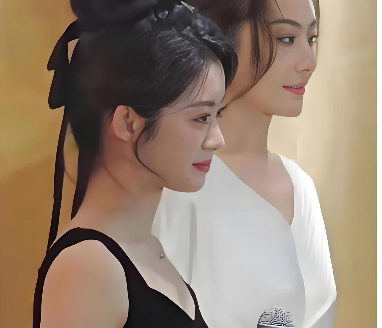 黄杨钿甜又来了！

这次是高调出现在北京SKP商场活动，距离她上次秀耳环仅仅