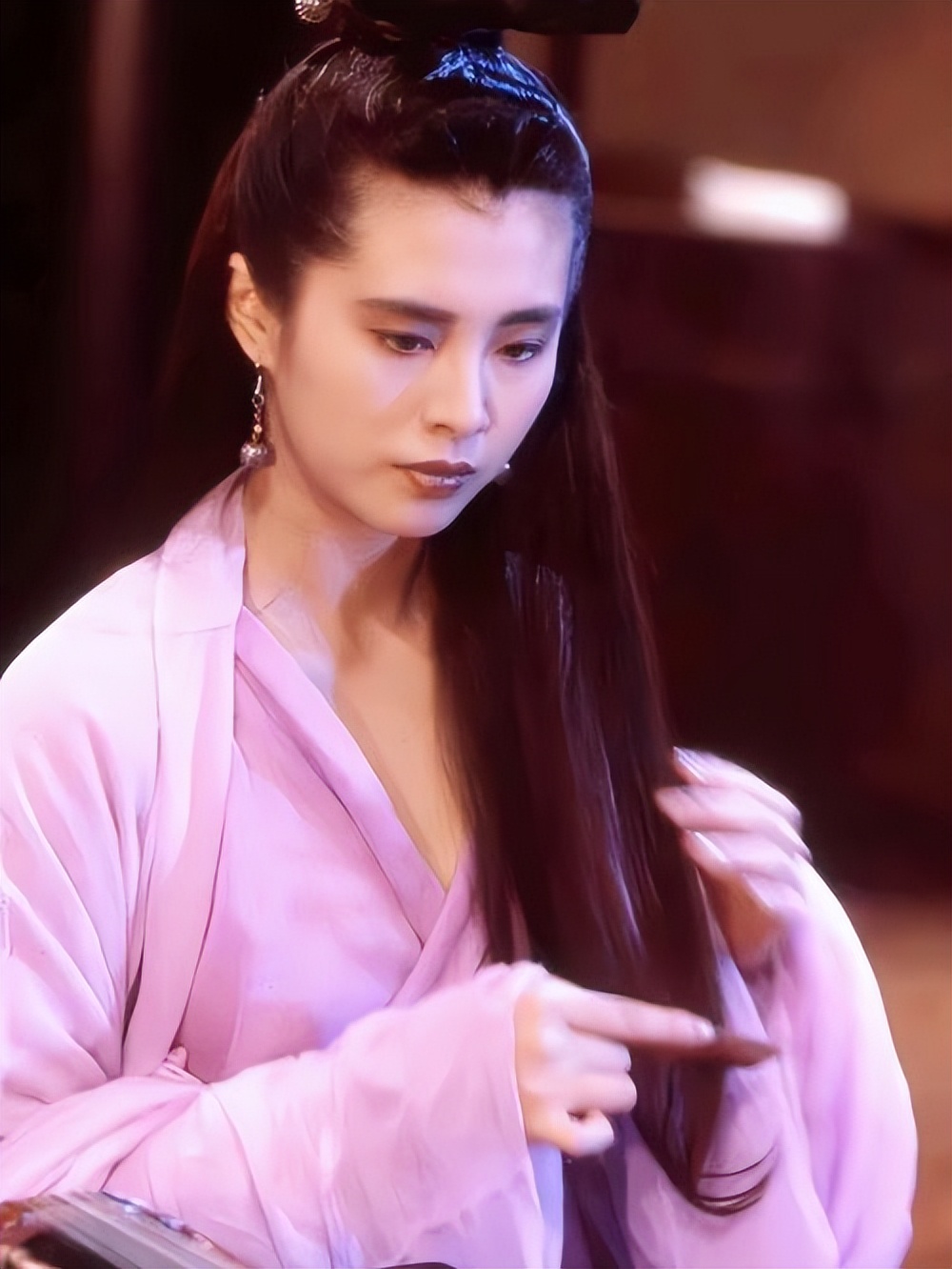 58岁王祖贤温哥华逛菜市场，近照被吐槽女神形象全无！
 
谁人不老呢？面貌身体到