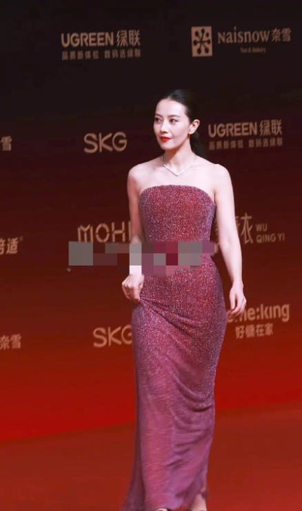 46岁的高圆圆，不医美难得的女明星选择优雅的生活方式经受岁月的洗礼。端庄大气又抗