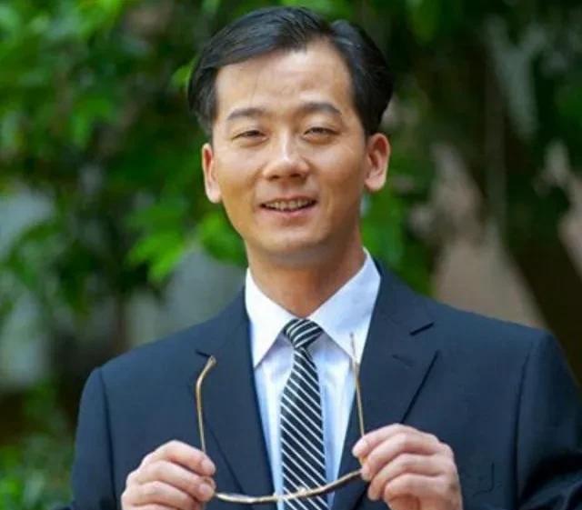 演员陈创说，我出生在一个曲艺世家，从小就学习戏曲，我十分热爱传统文化，这也在潜移
