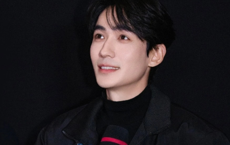 而夸朱一龙的观众朋友们太多了
另一个数据显示黄凯高讨论度直接碾压严迪，简直是不及