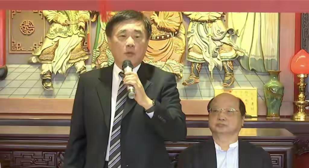 22日，国民党主席参选人郝龙斌表示:台湾主流民意是“维持现状”，并主张“台湾要有