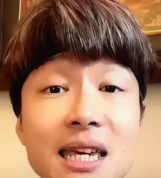 帝师被封竟然另有隐情！
很多人以为帝师被封是因为几年前偷漏税400万，其实这事儿
