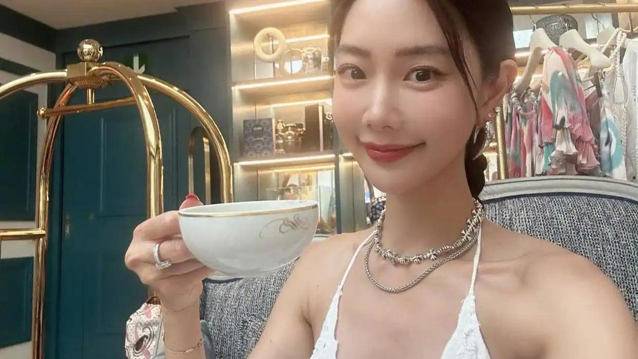 克拉拉离婚，不撕不吵堪称“离婚界的教科书”