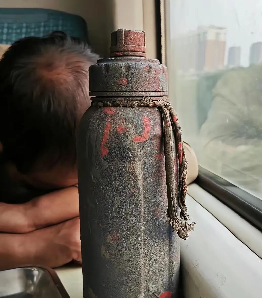 这个杯子的价值最大化了不？
这个杯子体现了劳动人民的美呀，肯定为它反使用者提供了