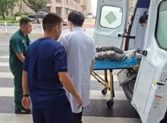 16万买条命？留学生你想得太美了

无证驾驶、闯红灯、撞死人，这三条加起来，搁谁