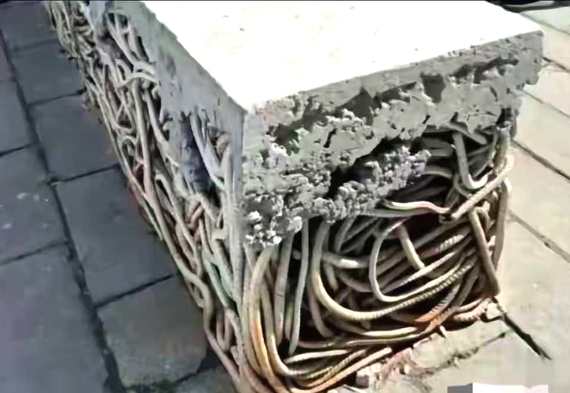 请问这算豆腐渣工程吗？