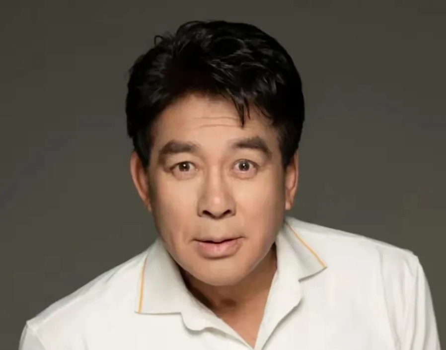 著名演员朱时茂被骗！
演员刘金山心里好难过！
刘金山为什么难过？
因为朱时茂被骗