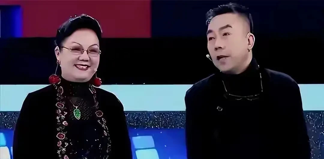 杨议欠债几千万？梦真爆料











梦真直播爆料，杨议欠几千万巨债！