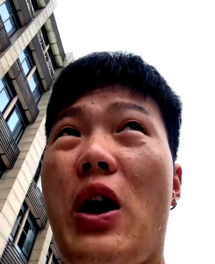 奇瑞的终身质保我不知道你们有没有要，反正我是没要。

半年就得往4S店跑一趟