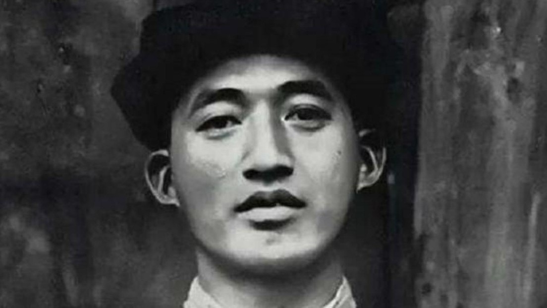 他是抗日名将，一生娶40多位妻妾，后成体委副主任，活到83岁？