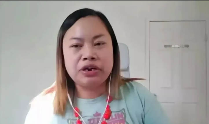 美国穷人三重苦，在凤姐身上都有！

突然在网上看见凤姐了，哎呀，有日子没她的消息