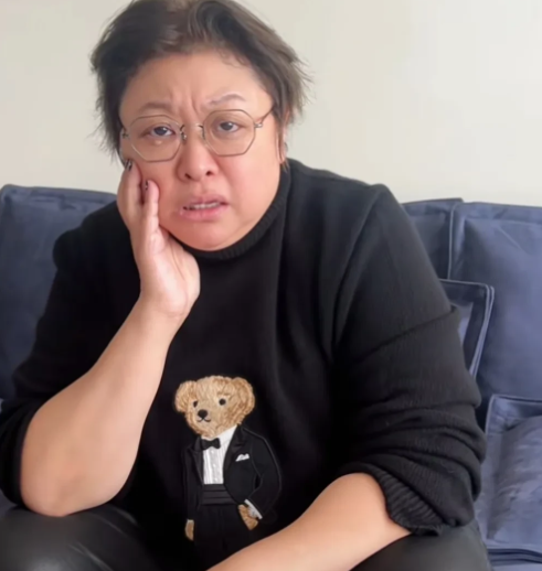 近日，歌手韩红参加德云社主持的一档节目，韩红和郭德纲说我也是说相声的后代，我师爷
