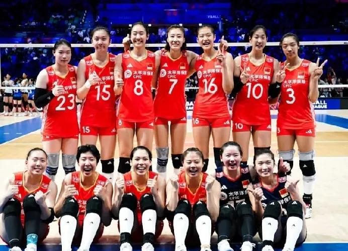 中国女排在世界女排联赛香港站比赛中，
取得了三连胜，
尤其是胜了日本女排，
打了