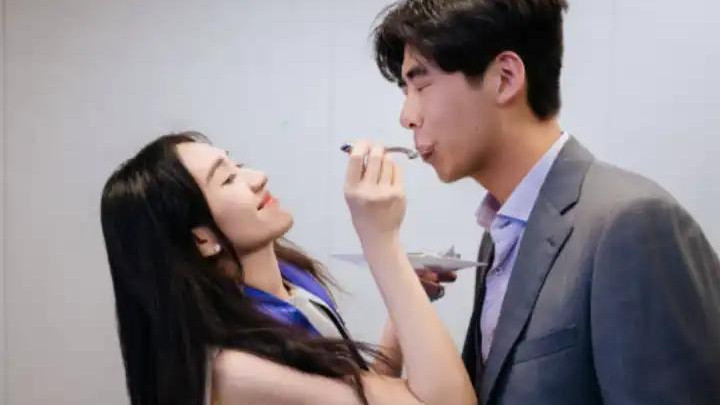 何超盈的逆袭人生：从叛逆千金到百亿豪门，掌舵者的爱情救赎