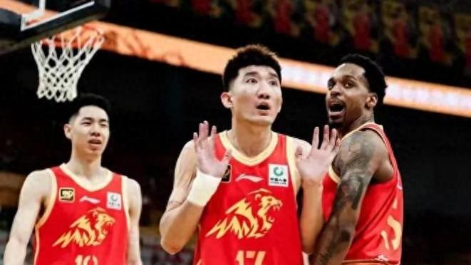 6中1仅得3分！球迷: 每次都是假装很拼很有血性