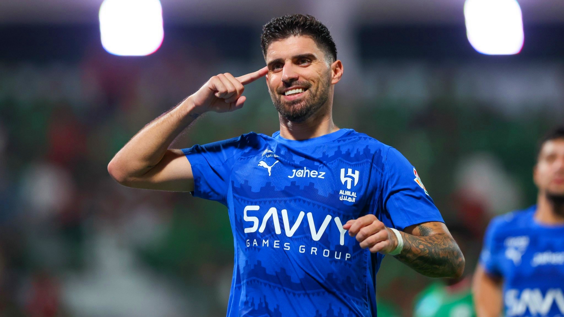 该媒体透露，鲁本·内维斯希望在一月份重返英超联赛，曼联和纽卡斯尔联保持关注。
本