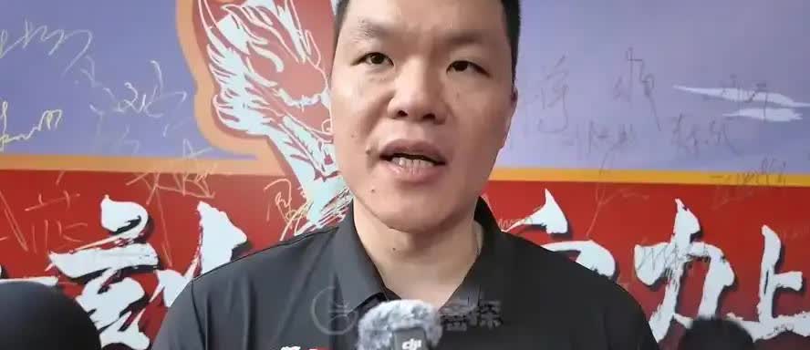 朱芳雨不要什么都是我们来提醒。
宏远看着王俊杰在国家队发挥这么好，这么稳定，其
