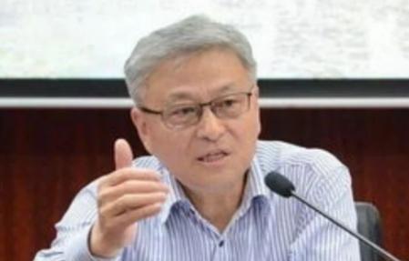 清华大学阎学通教授公开“唱反调”？
伟人说过：“以斗争求和平则和平存；以妥协求和