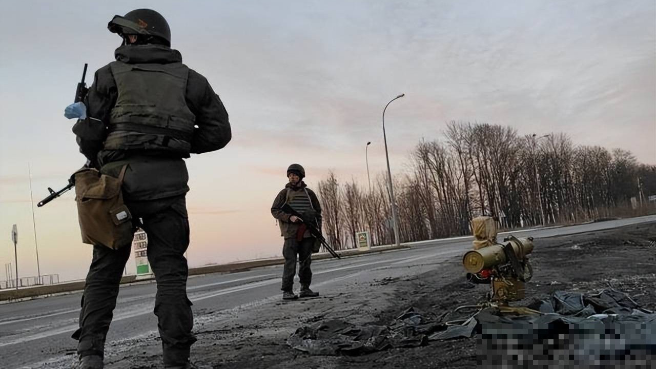 1200万枚炮弹运抵，普京高枕无忧，美国没想到，最大变数不是中国