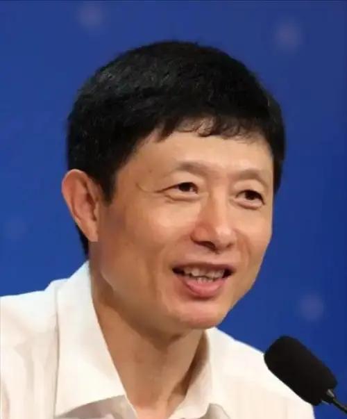 [太阳]“中国鹰派人物”艾跃进，开口就是“灭掉日本”，一生都在教书育人，生命最后