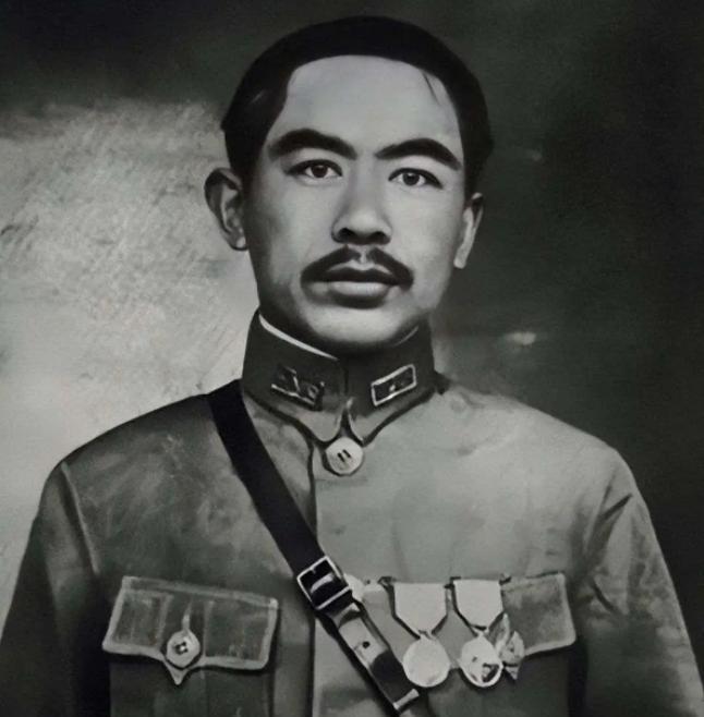 1943年，“新疆王”盛世才为了躲避仇家的复仇，特意逃到台湾避难，但到了台湾之后