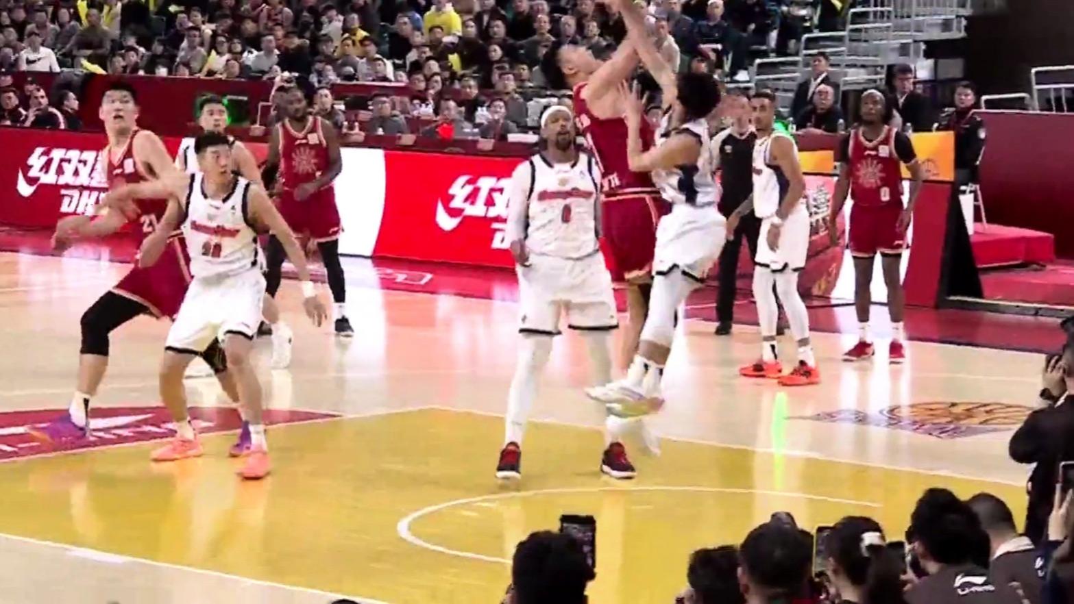 广东豪取7连胜，孤独求败，新赛季这几点让广东成为联盟强队