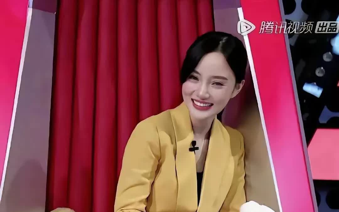 李小璐
做头发事件到今天最少有七八年了吧
惨痛的教训啊
贾乃亮混的风生水起