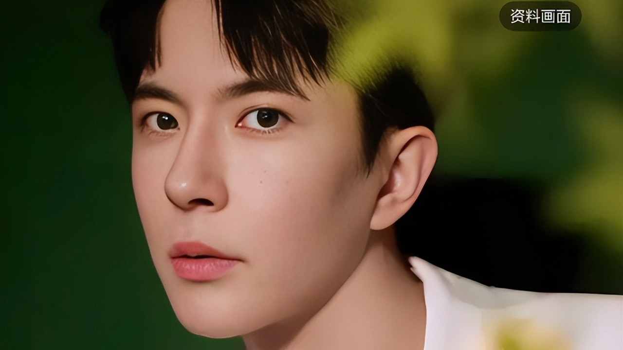 于朦胧去世一天后，可怕一幕上演，李诚儒遭殃，被网友送上花圈照
