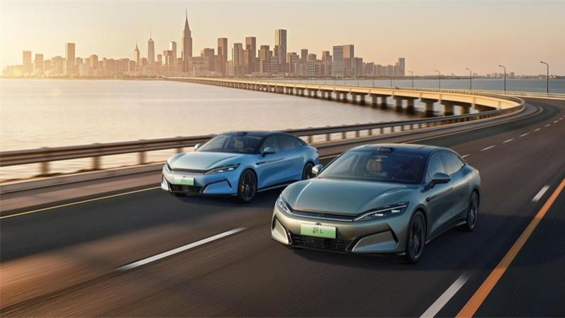 与时代进取者同行！比亚迪汉L唐L补贴后19.48万元起