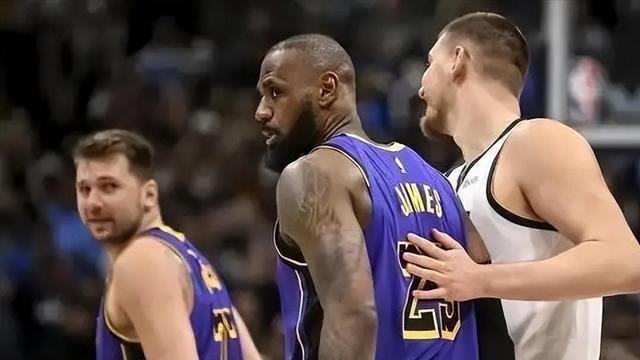 NBA湖人：面对劲敌，能否突破重重迷雾？