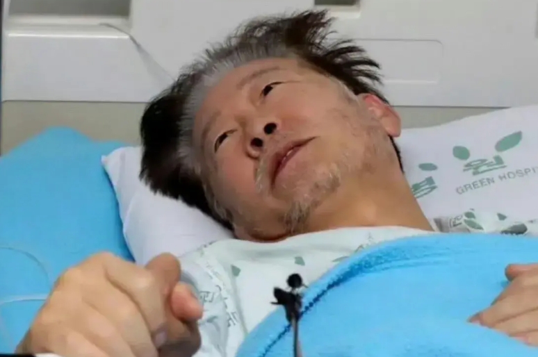 韩国超人总统李在明，绝食24天没死，被人捅脖子没死，60岁雪夜狂奔5公里拯救韩国