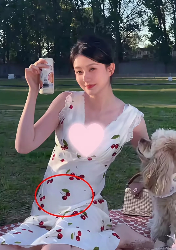 都说乔欣结婚后身上立马就有“人妻味”
。果然，网友的眼光是毒辣的，这不，人家不仅