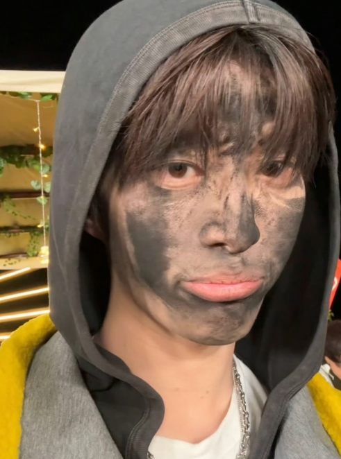 范丞丞的这个妆容很不错看起来太可爱了！ ​​​