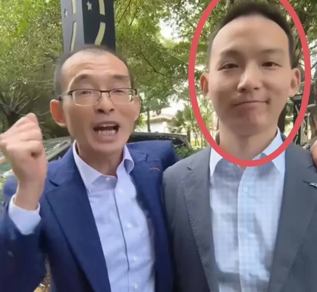 谢浩男真是个狠人！
不是因为他学历高，
也不是因为他是“兵哥哥”，而是因为
