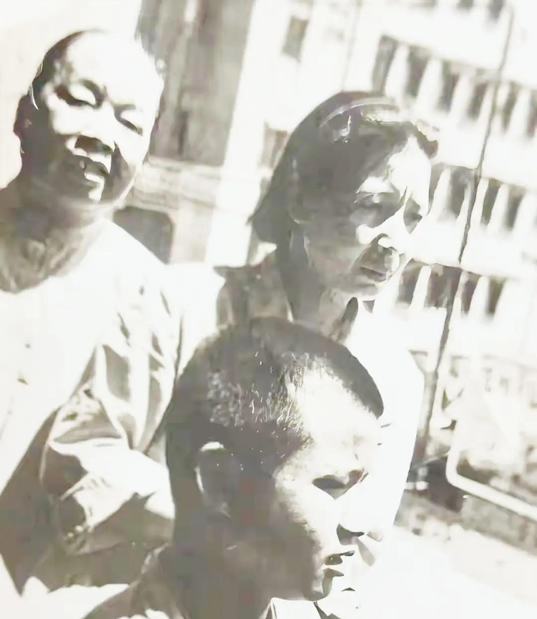 1951年，曾志同志与失散多年的儿子曾春华（原名蔡石红）在武汉团聚的珍贵瞬间。