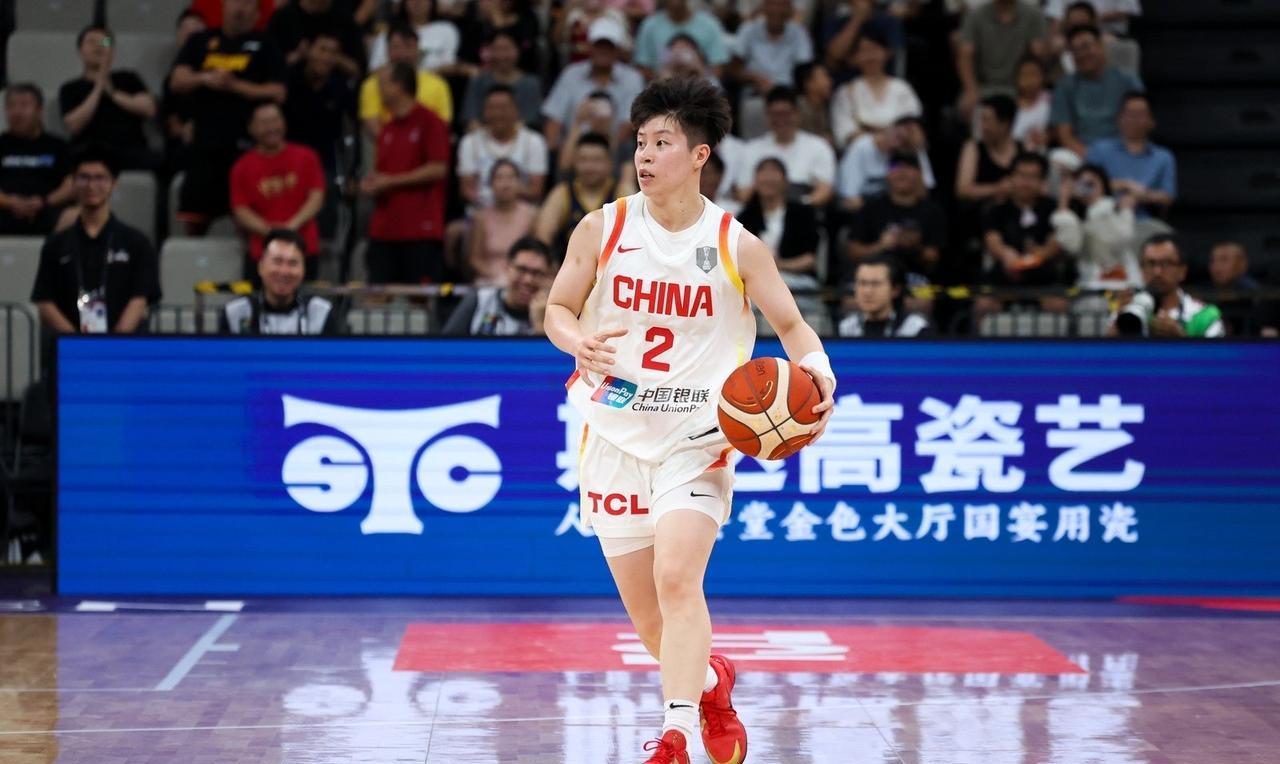 女篮亚洲杯小组赛，中国110：59狂胜印尼，李缘首发14分钟，3中0，1分4助攻