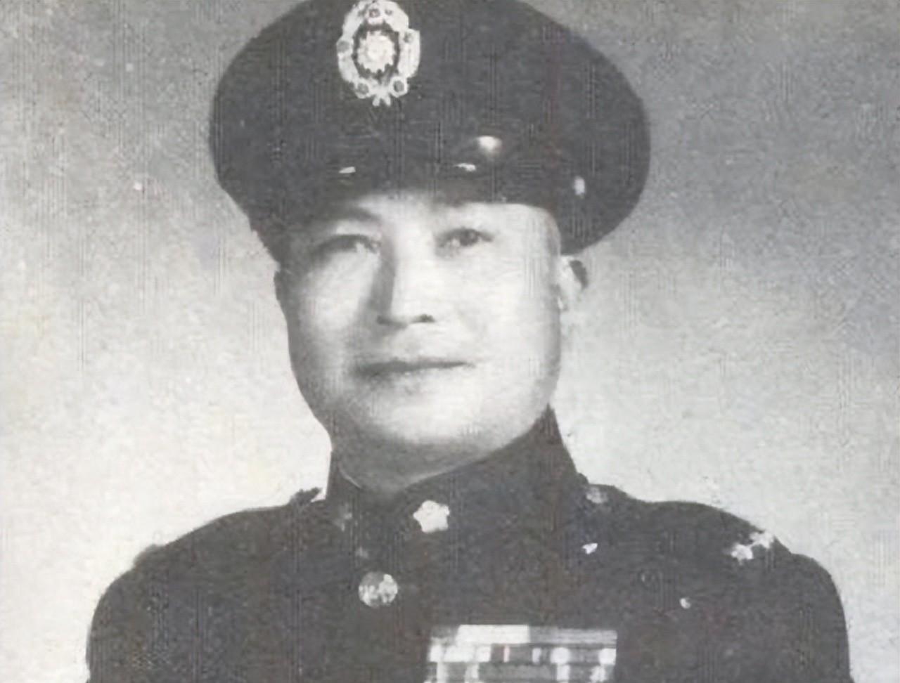战绩平平的庸将，只因没跟傅作义起义，被蒋某人空前重用
1949年1月，北平城寒风