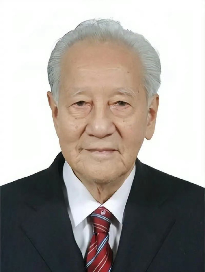 核潜艇之父黄旭华，今年已经100岁了，致敬​！！