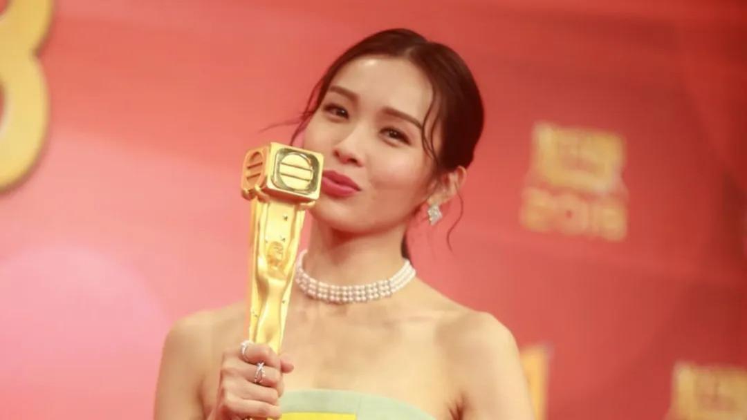 今非昔比！TVB过气视后沦为网红，因失言遭封杀3年心淡离巢